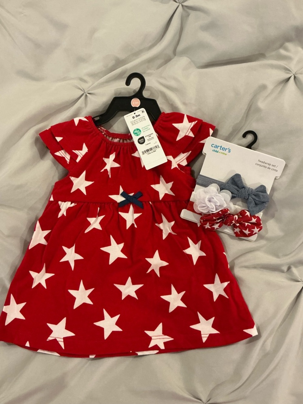 NWT-Carter’s Baby Girl Star Print Dress with Bloomers & 3 pc Bow Set-Size 0-3M